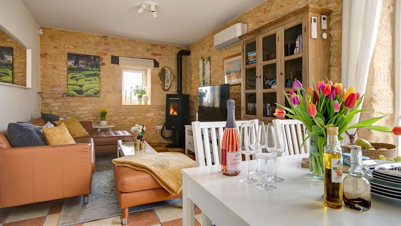 Photo of Livingroom in Saint-Crepin-et-Carlucet