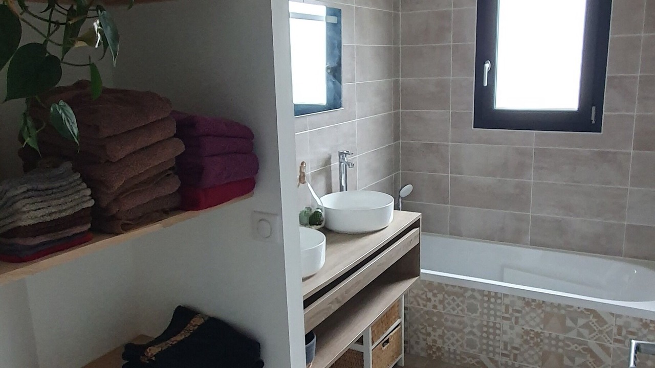 Photo of Bathroom in Moulis-en-Medoc