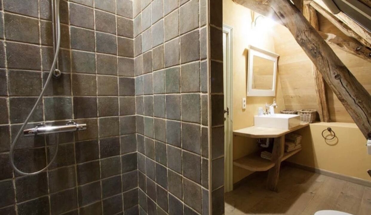 Photo of Bathroom in Saint-Chamassy