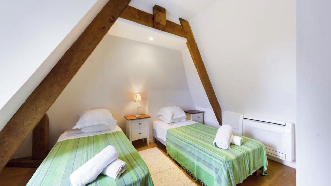 Photo of Bedroom in Issac