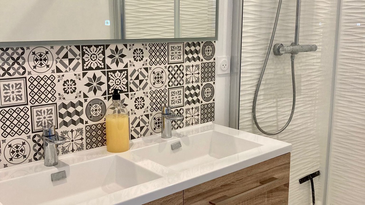 Photo of Bathroom in Aytre