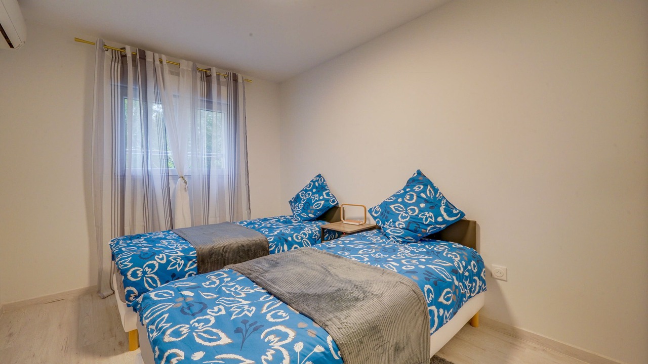 Photo of Bedroom in Fronsac
