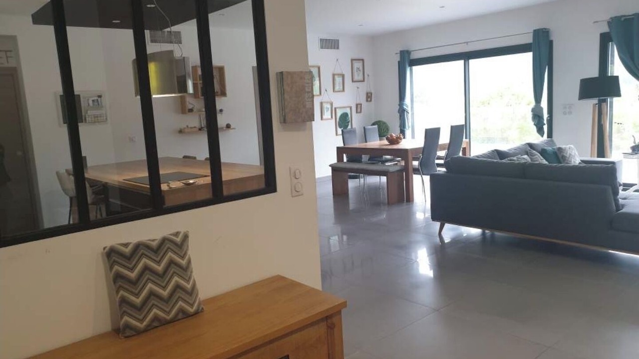 Photo of Livingroom in Peypin