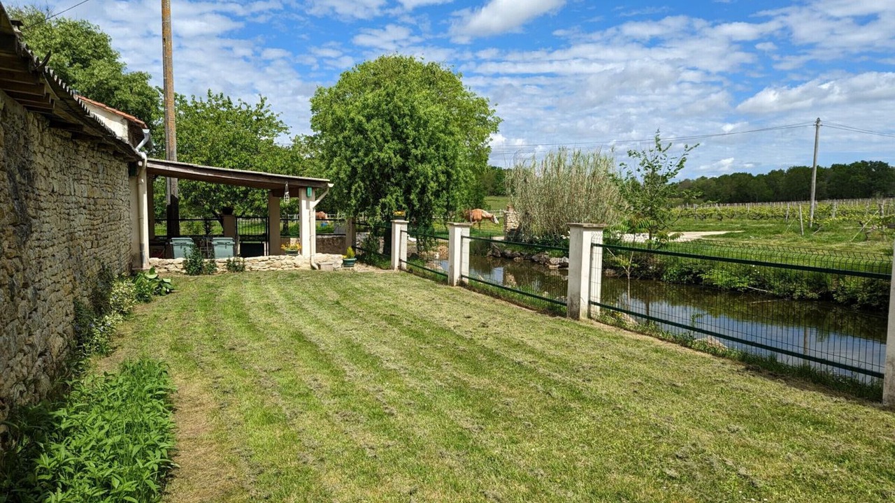 Photo of Outdoor in Saint-Sulpice-de-Cognac