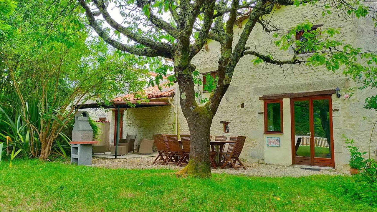 Photo of Outdoor in Bellon