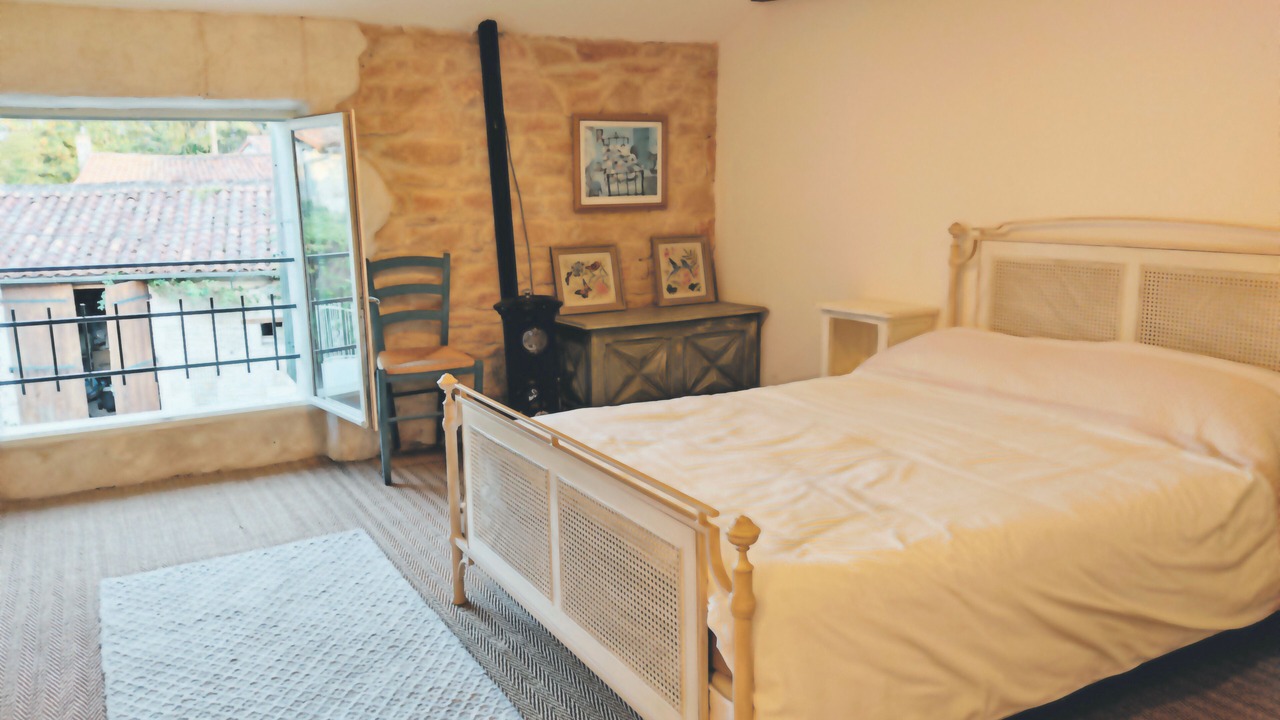 Photo of Bedroom in Nanteuil-en-Vallee