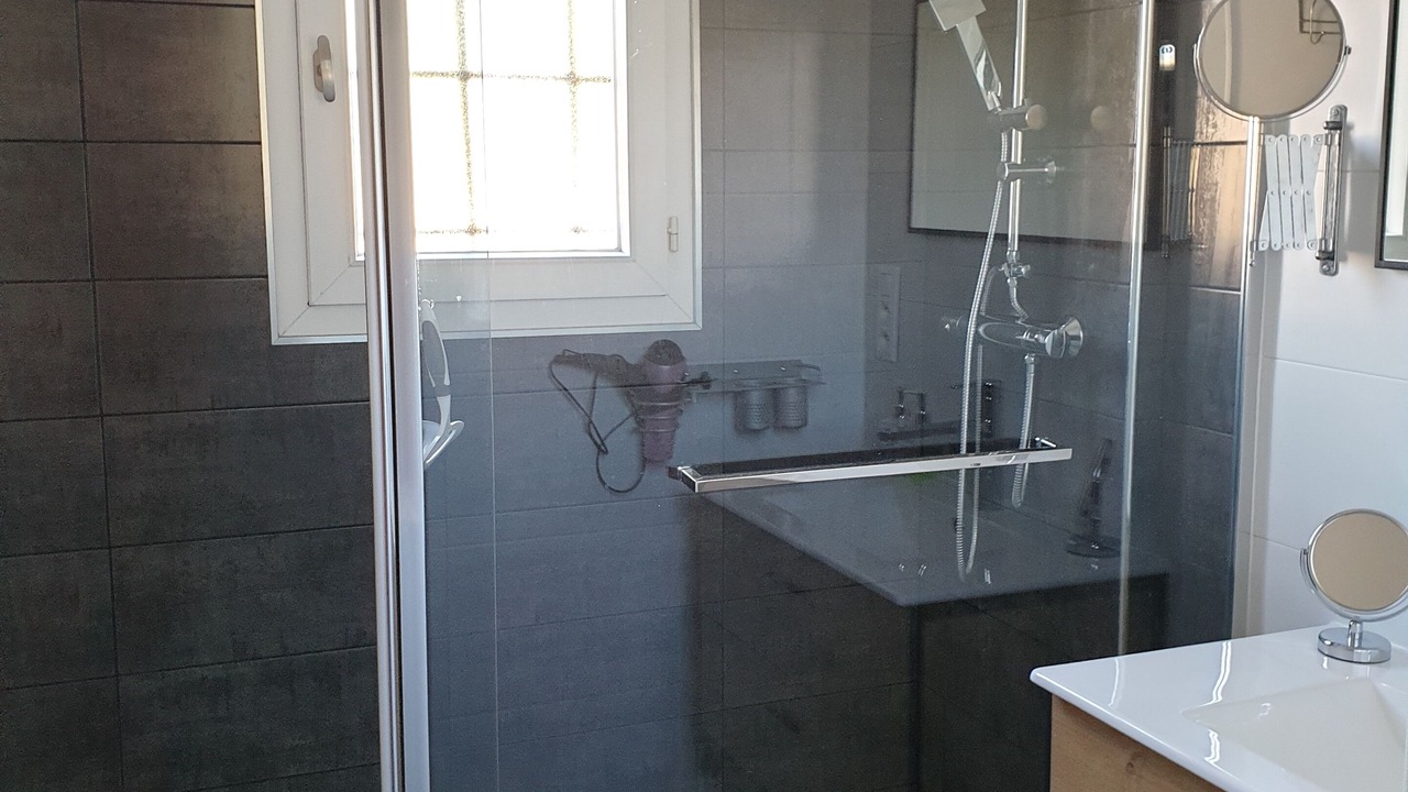 Photo of Bathroom in Nieul-sur-Mer