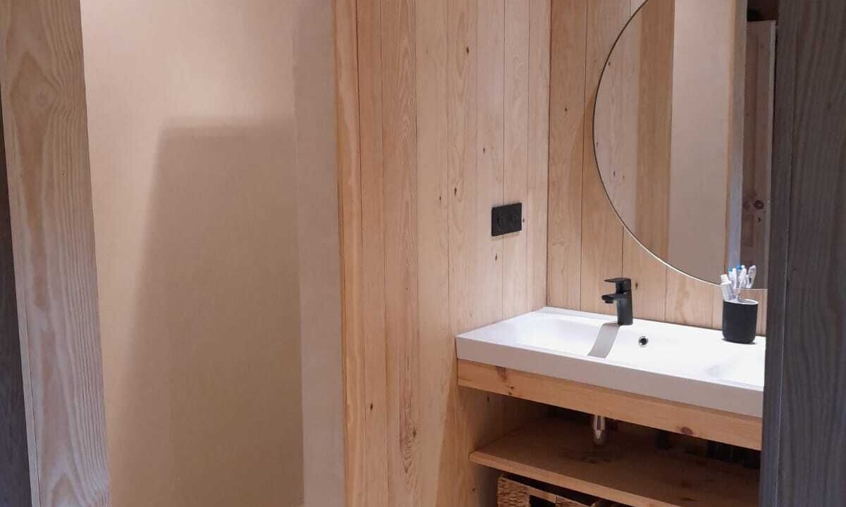Photo of Bathroom in Saint-Julien-en-Born