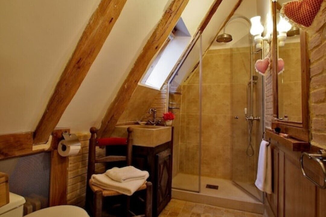Photo of Bathroom in Saint-Julien-de-Lampon