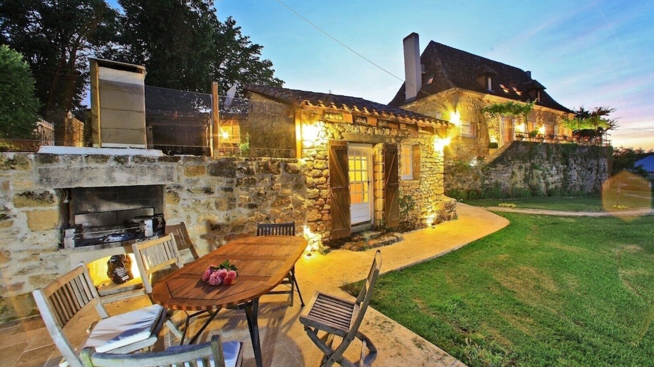 Photo of Outdoor in Saint-Julien-de-Lampon
