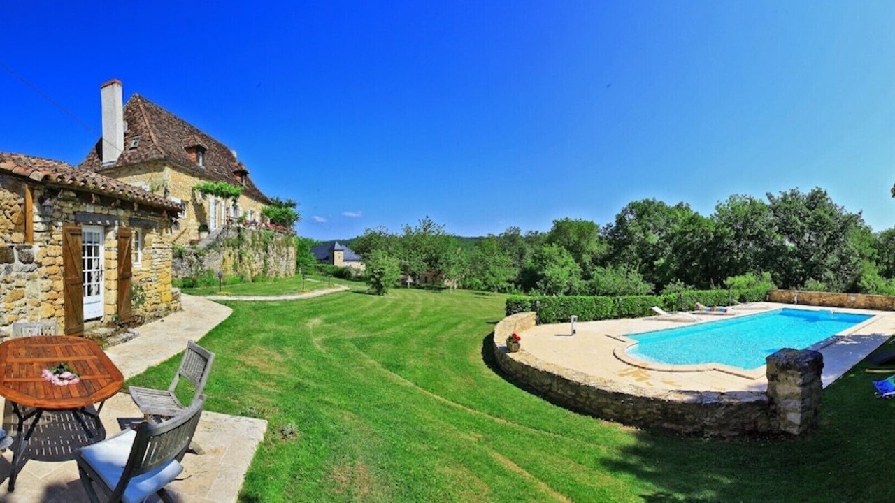 Photo of Outdoor in Saint-Julien-de-Lampon