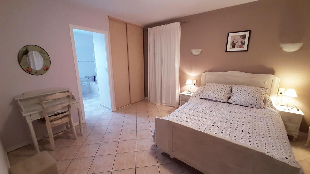 Photo of Bedroom in Esse