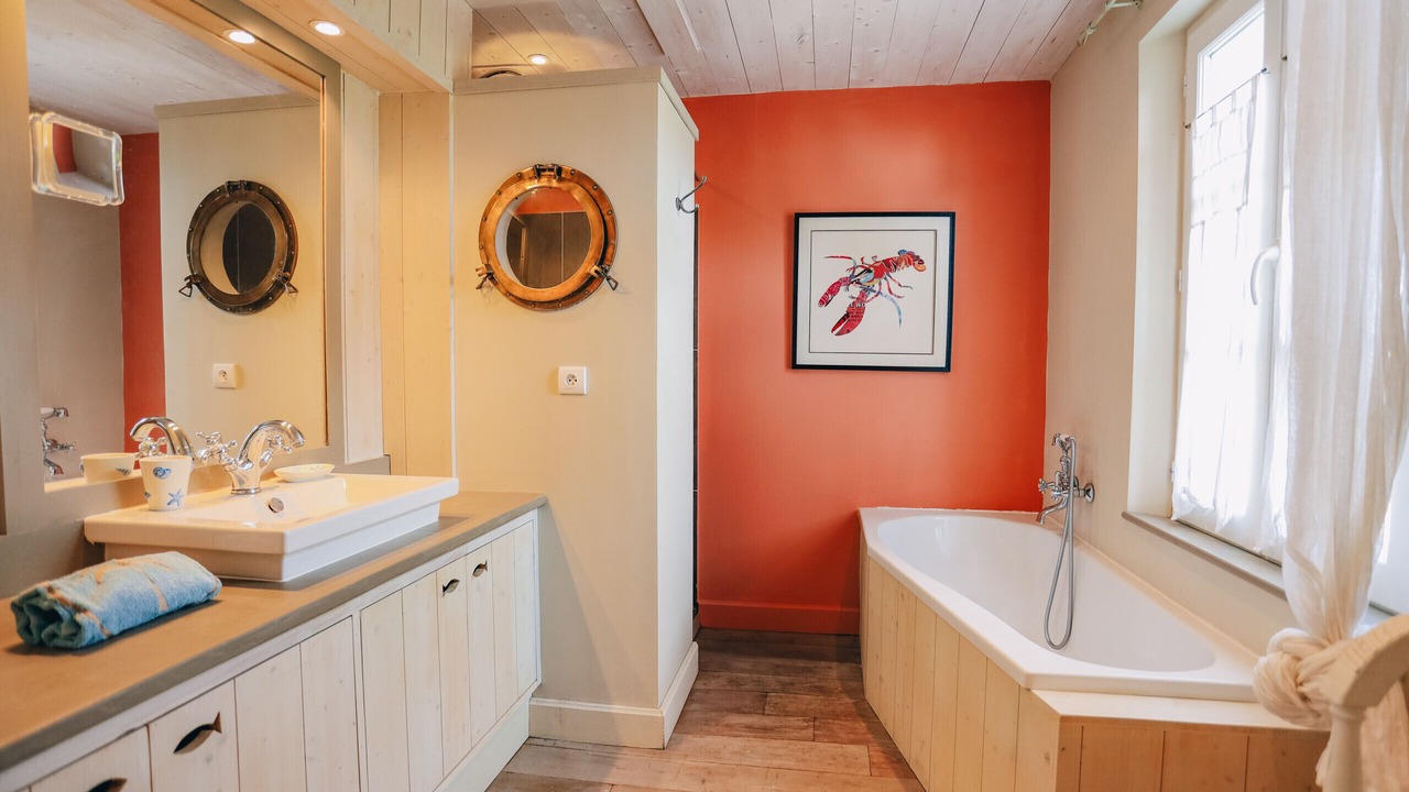 Photo of Bathroom in La Flotte