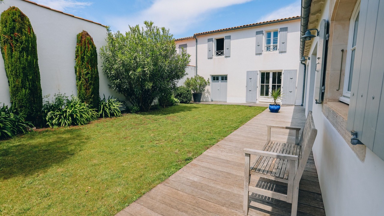Photo of Patio Balcony in La Flotte