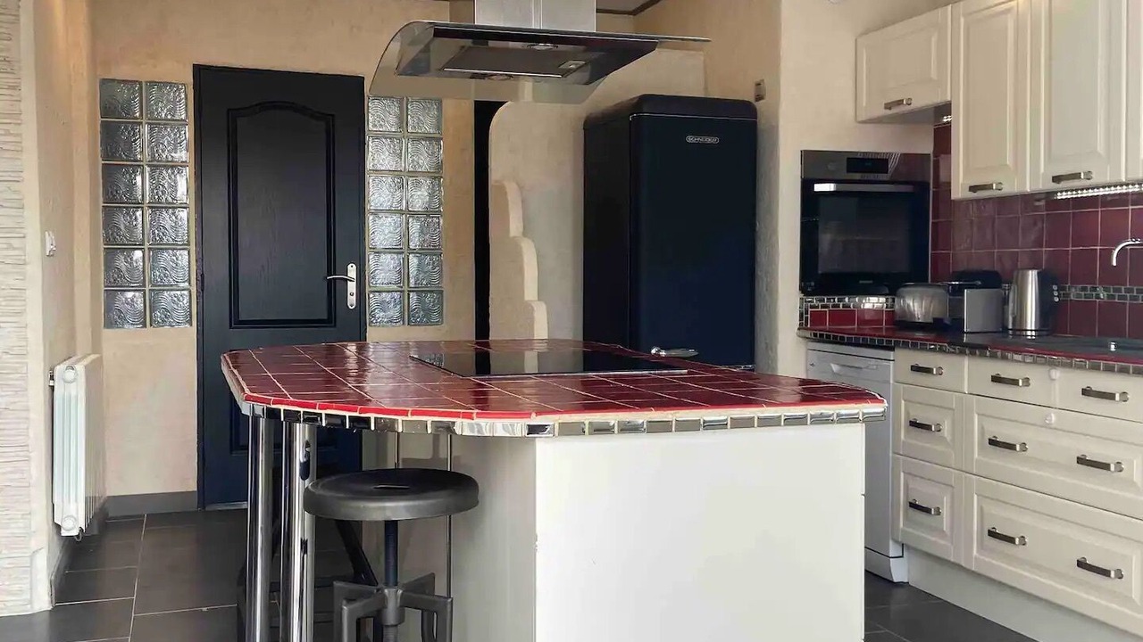 Photo of Kitchen in Morieres-les-Avignon