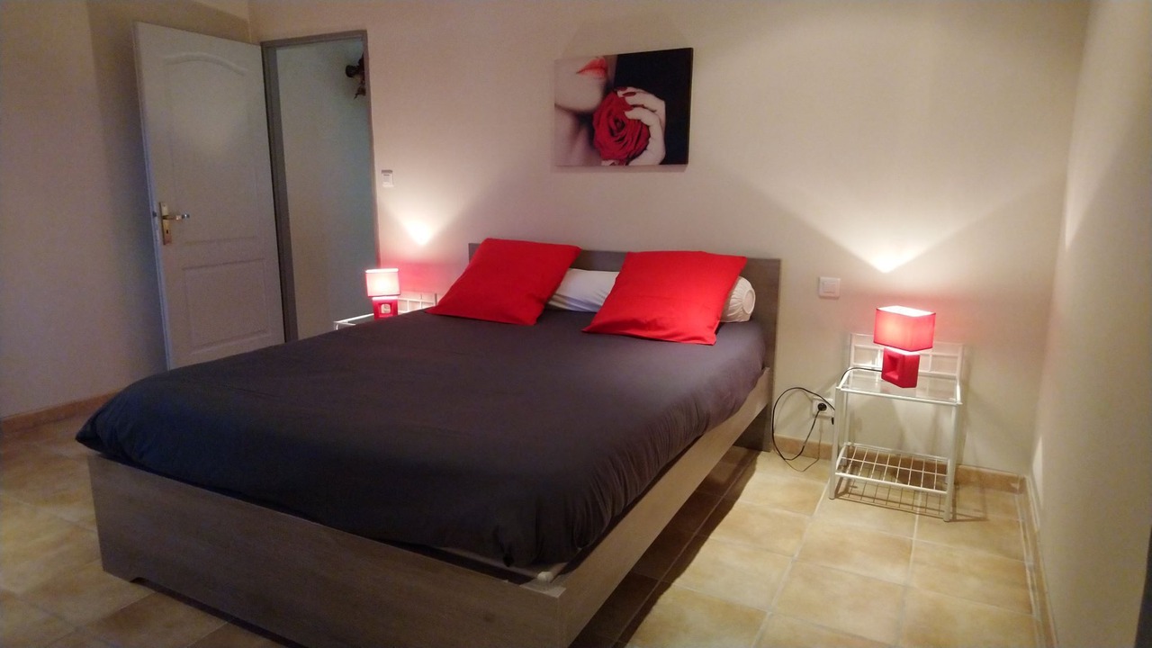 Photo of Bedroom in Piolenc