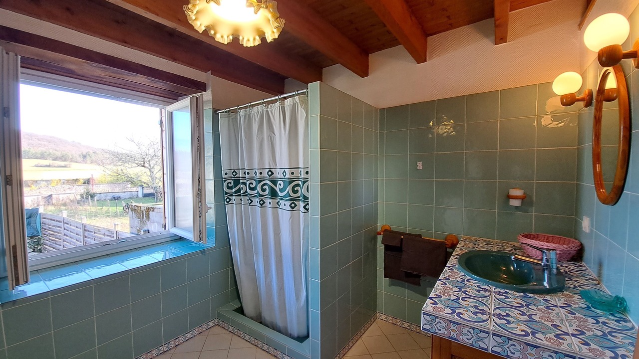 Photo of Bathroom in Quinsac