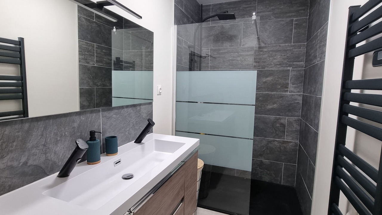 Photo of Bathroom in Saint-Seurin-sur-l'Isle