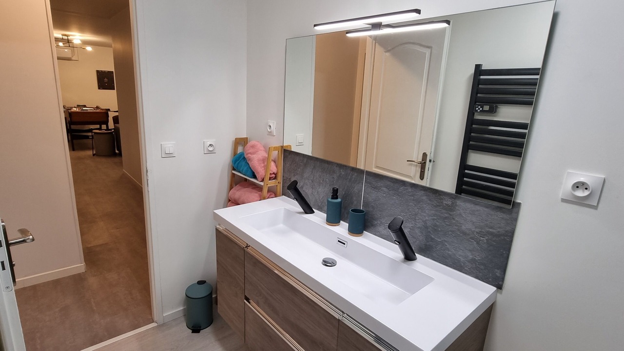 Photo of Bathroom in Saint-Seurin-sur-l'Isle