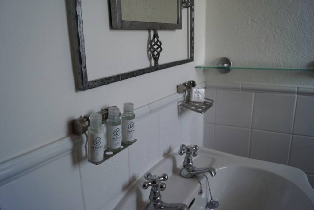 Photo of Bathroom in Chenac-Saint-Seurin-d'Uzet