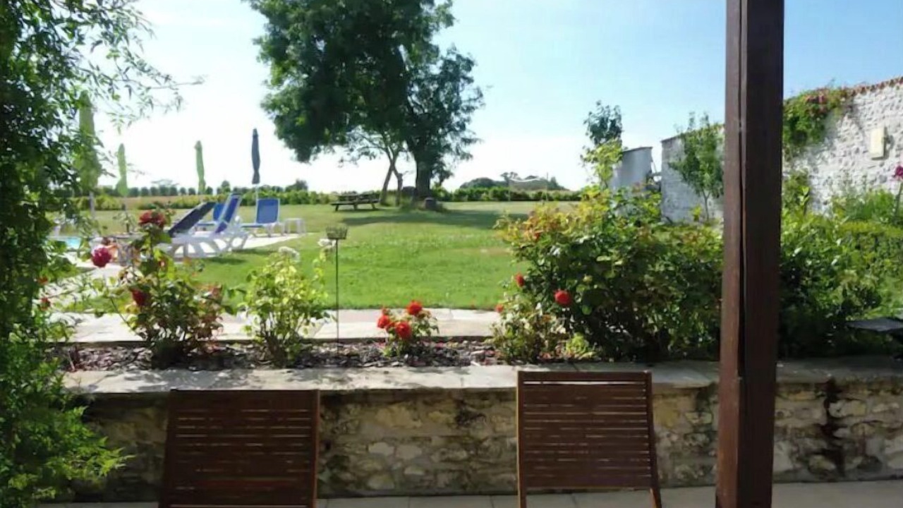 Photo of Patio Balcony in Chenac-Saint-Seurin-d'Uzet