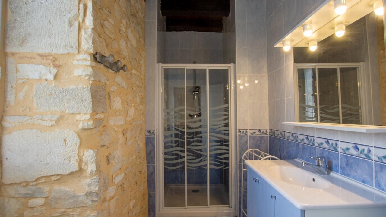 Photo of Bathroom in Tourtoirac