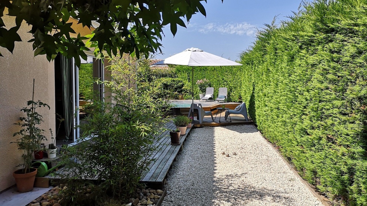 Photo of Patio Balcony in Saint-Vincent-de-Tyrosse