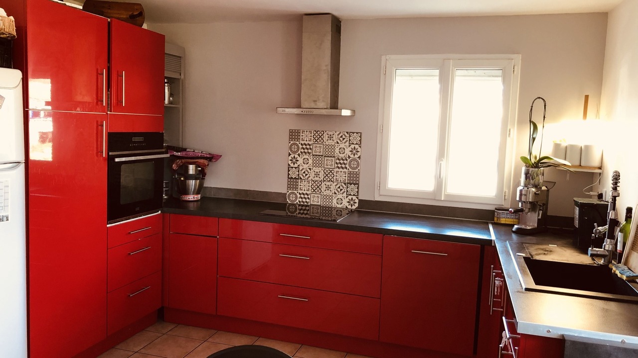 Photo of Kitchen in Saint-Medard-en-Jalles