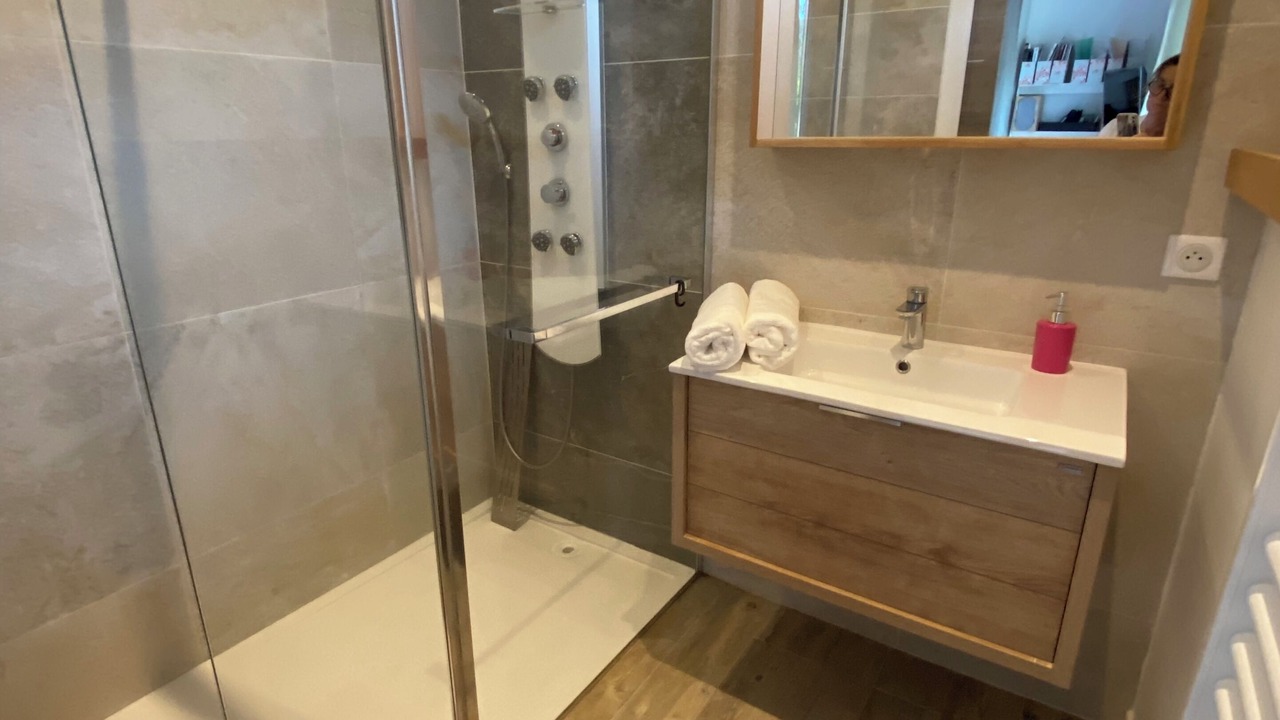 Photo of Bathroom in Sollies-Toucas