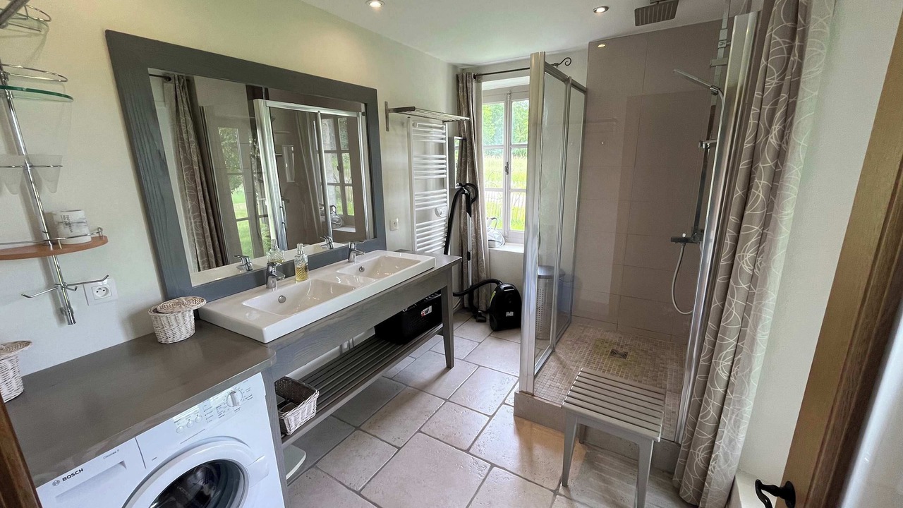 Photo of Bathroom in Chillac