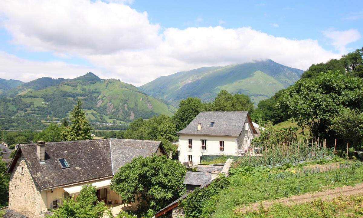 Photo of Outdoor in Accous