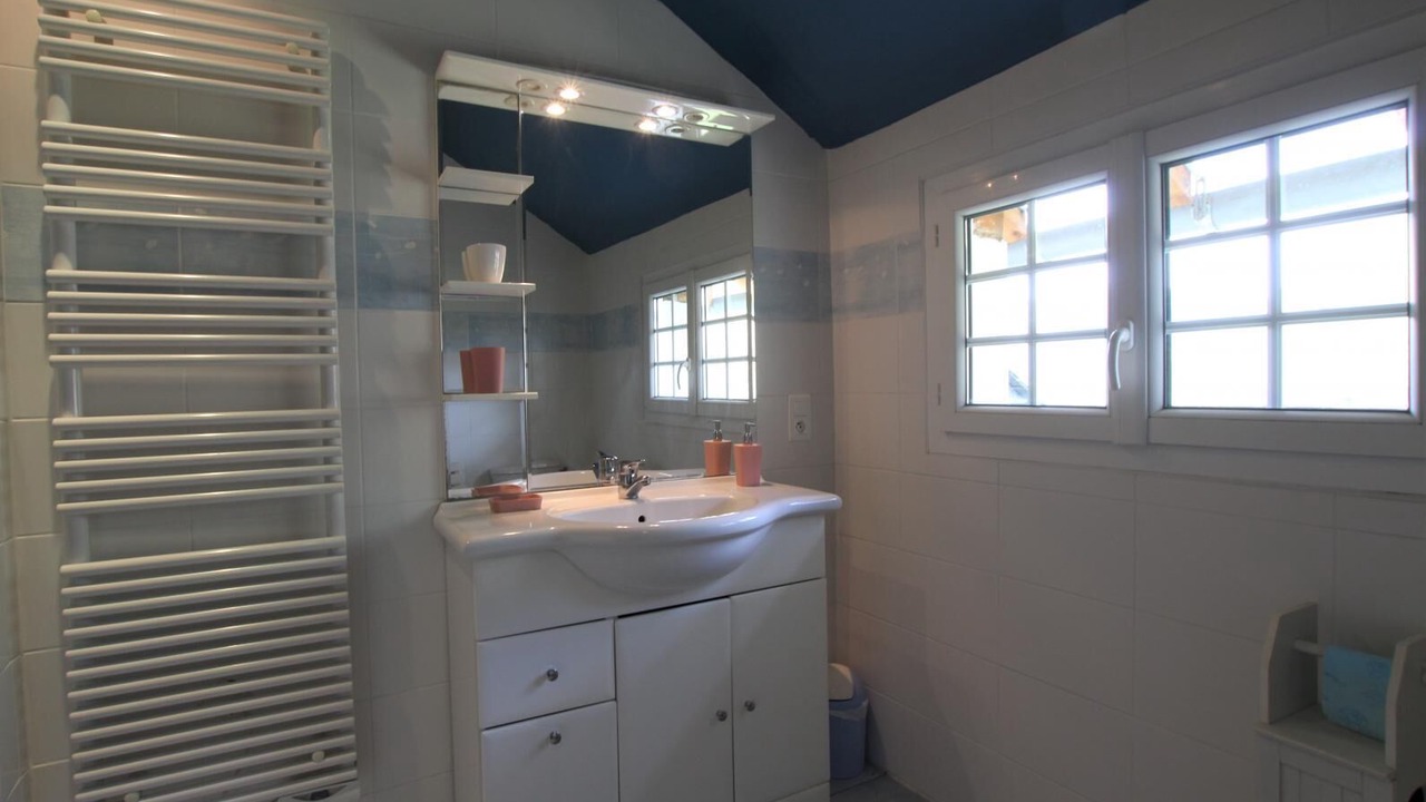 Photo of Bathroom in Accous