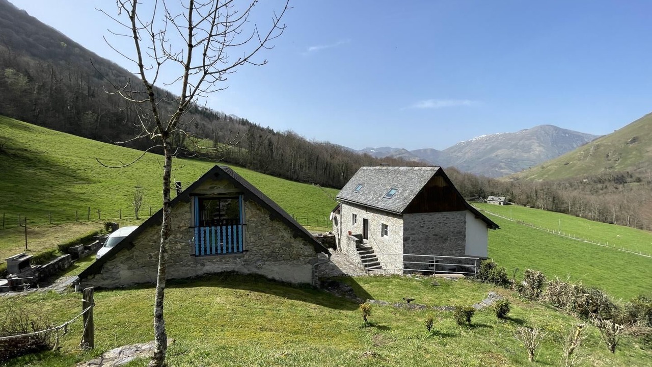 Photo of Outdoor in Accous