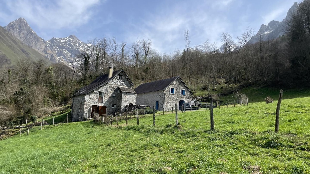 Photo of Outdoor in Accous