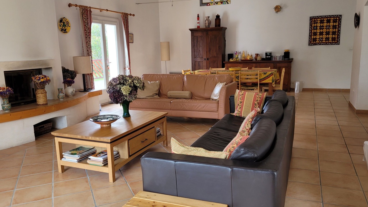 Photo of Livingroom in Ecuras