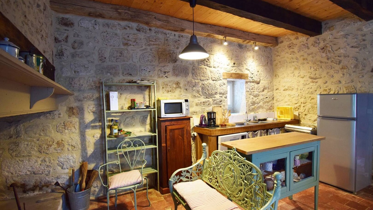 Photo of Kitchen in Laroque-Timbaut