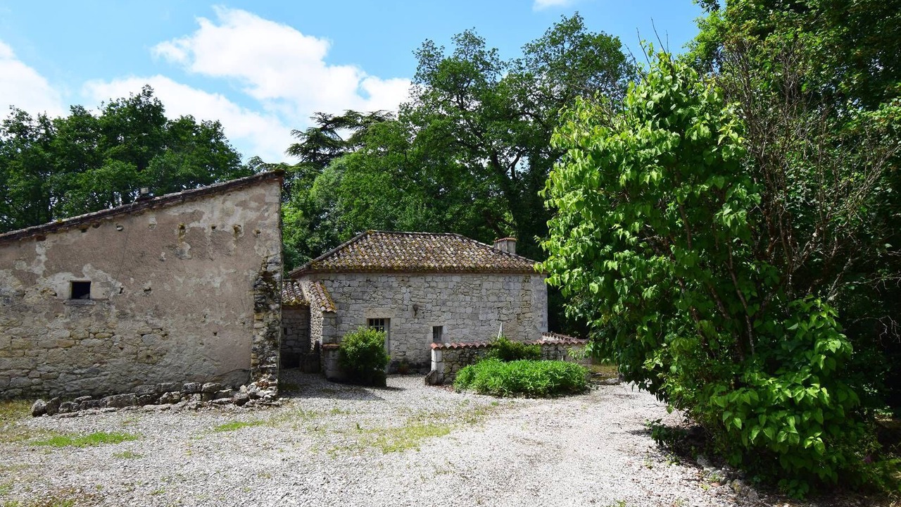Photo of Outdoor in Laroque-Timbaut