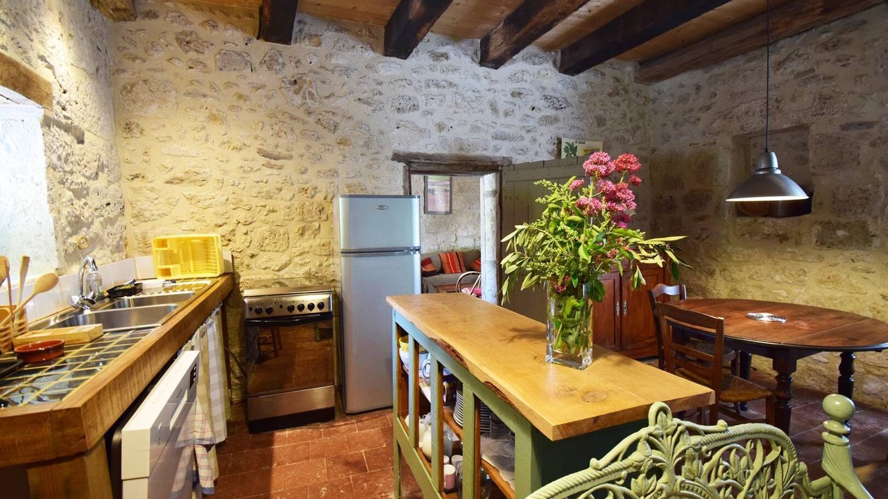 Photo of Kitchen in Laroque-Timbaut