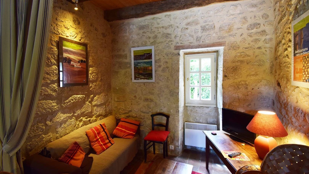 Photo of Livingroom in Laroque-Timbaut