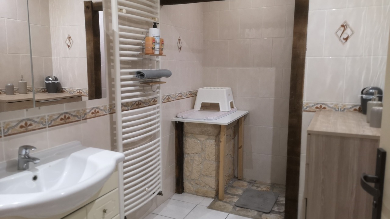 Photo of Bathroom in Saint-Coutant-le-Grand