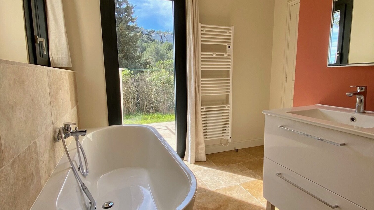 Photo of Bathroom in Les Baux-de-Provence