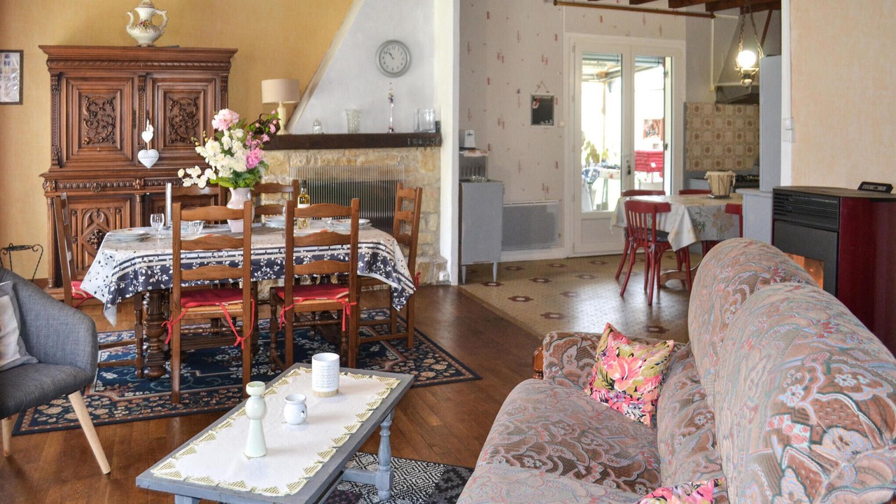 Photo of Bedroom in Biras