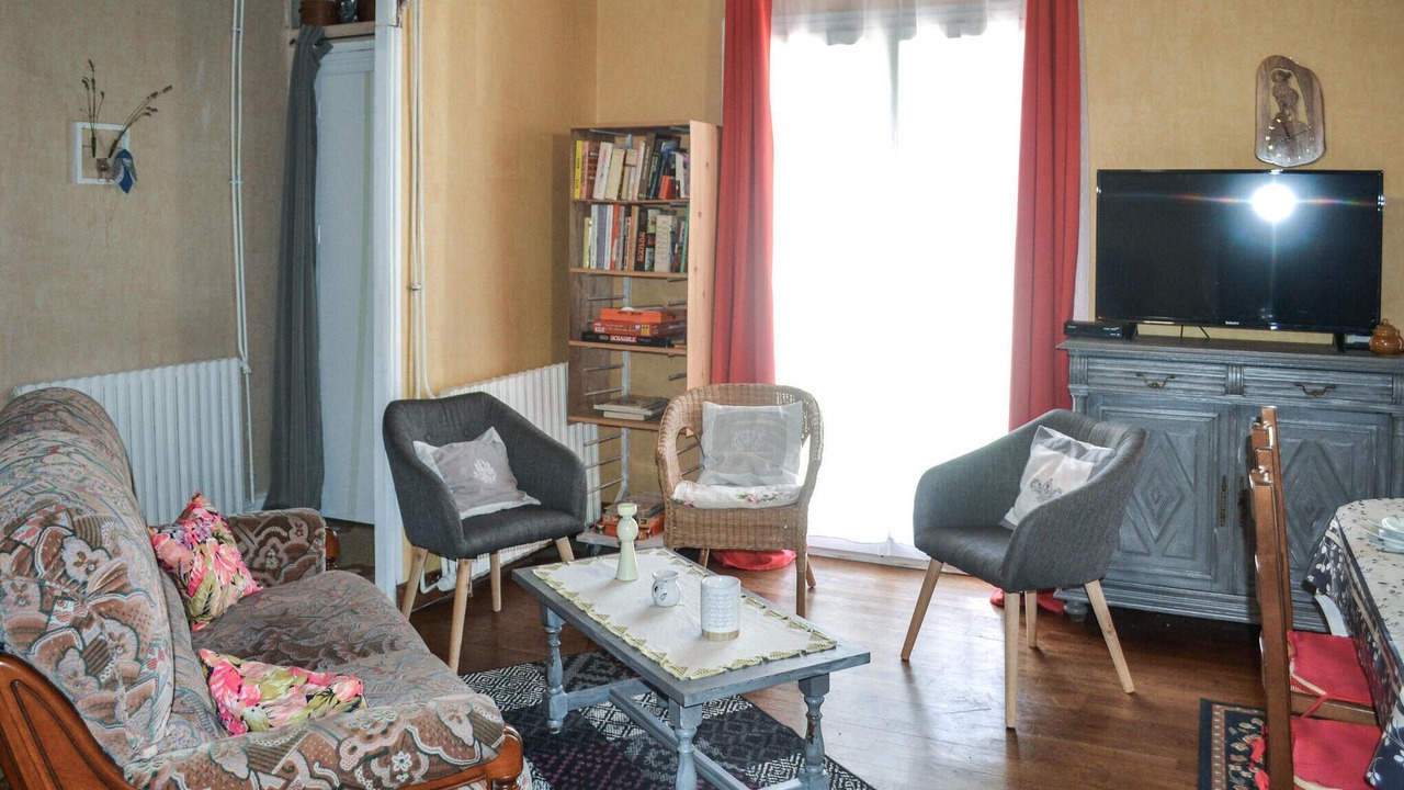 Photo of Bedroom in Biras
