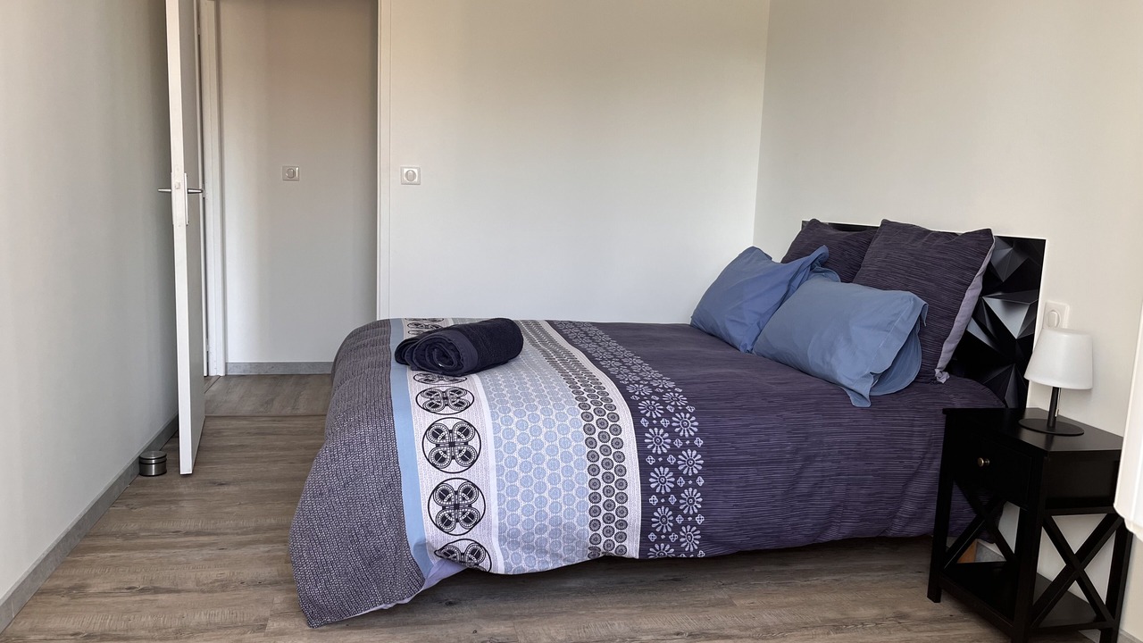 Photo of Bedroom in Cadillac-en-Fronsadais