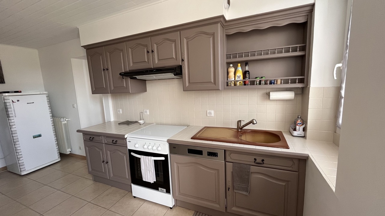 Photo of Kitchen in Cadillac-en-Fronsadais