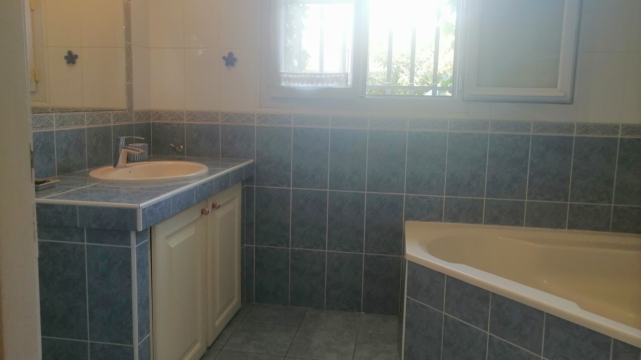 Photo of Bathroom in Perigny