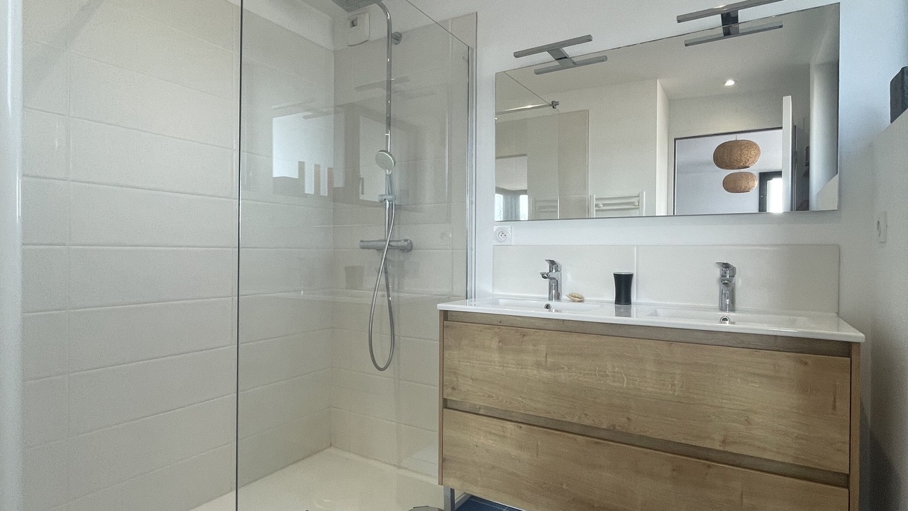 Photo of Bathroom in La Rochelle