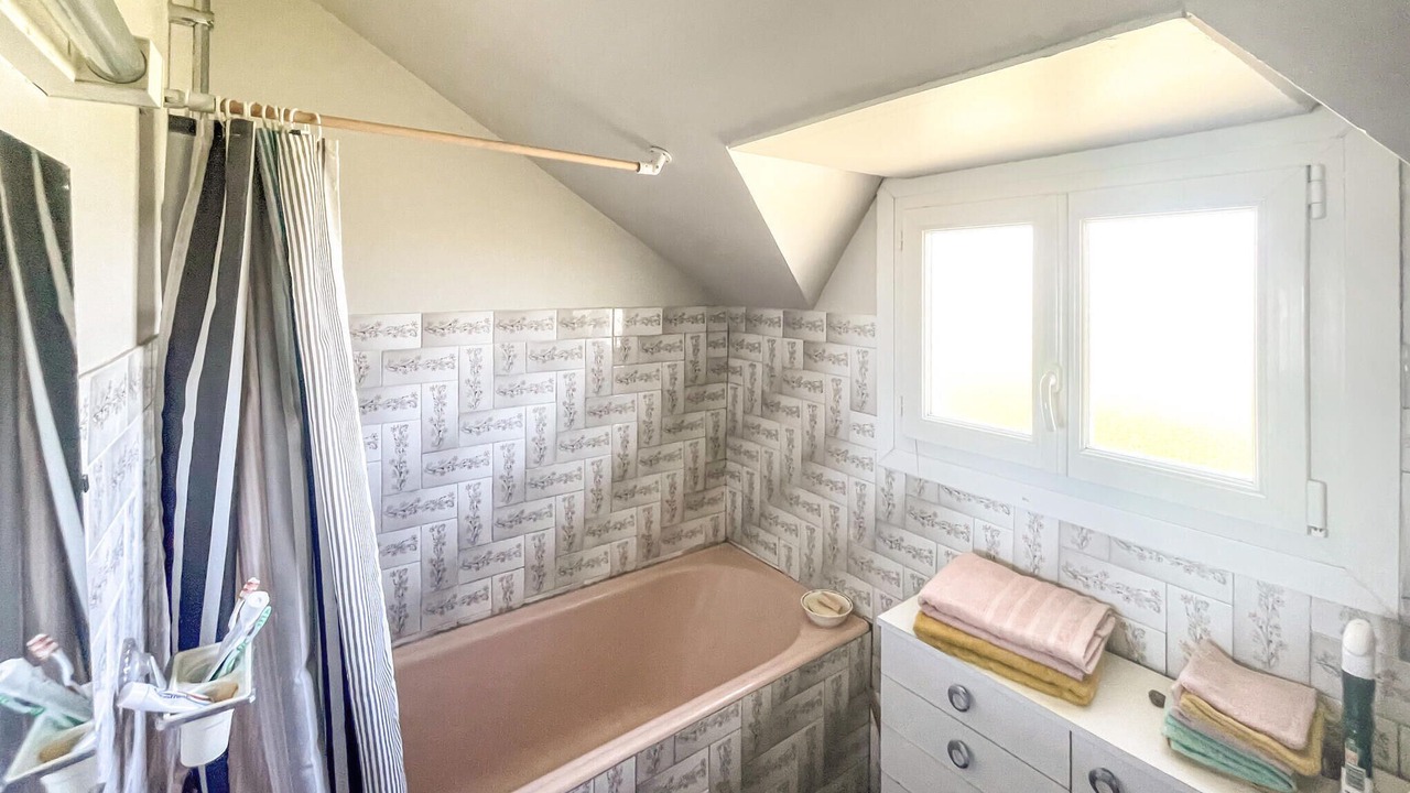 Photo of Bathroom in Miossens-Lanusse