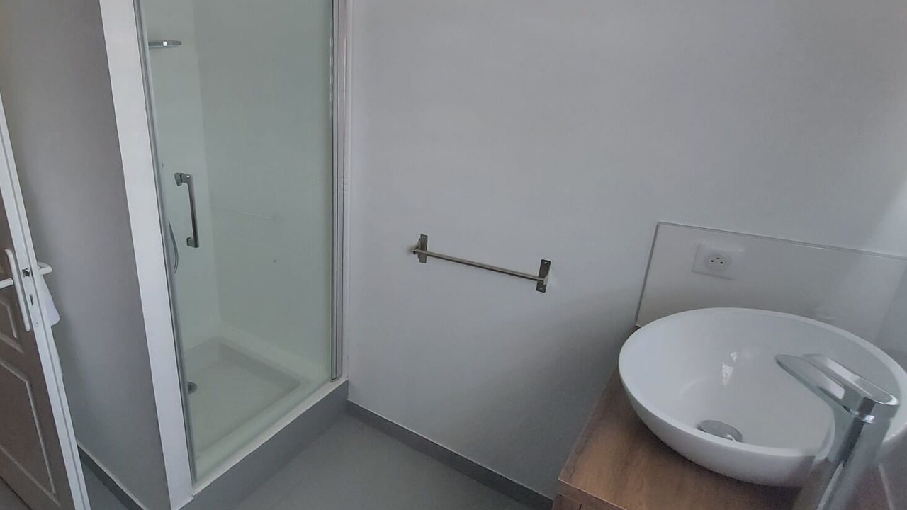 Photo of Bathroom in Vouneuil-sous-Biard