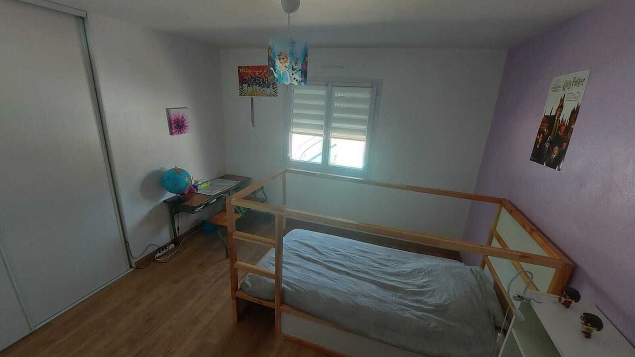 Photo of Bedroom in Vouneuil-sous-Biard